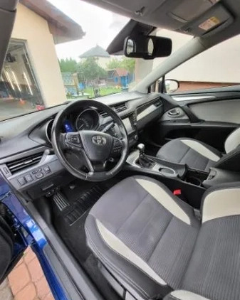 Toyota Avensis cena 35000 przebieg: 320000, rok produkcji 2015 z Łosice małe 92